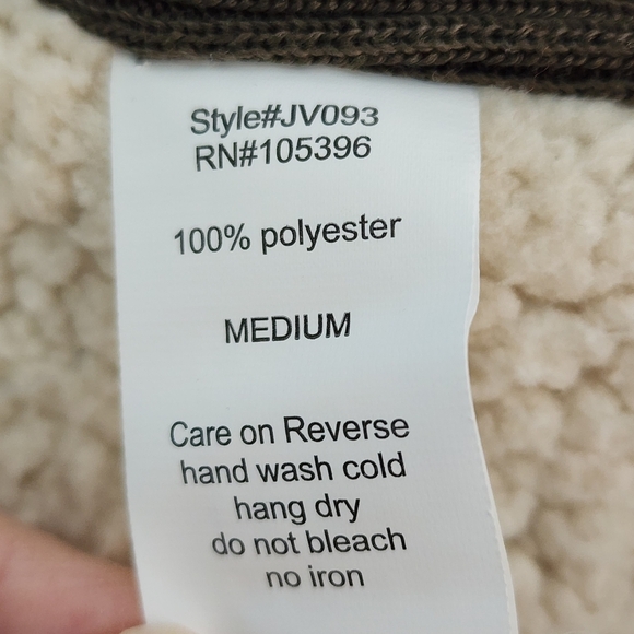 C'Esttoi Authentic Quilted Padded Vest Brownish GreenWith Gold Detail Size Med - Picture 9 of 9